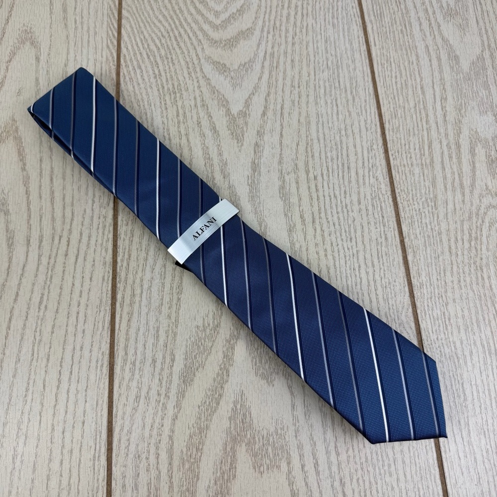 736 Alfani Men's Tie Belwood Stripe 410 Navy $55 Polyester